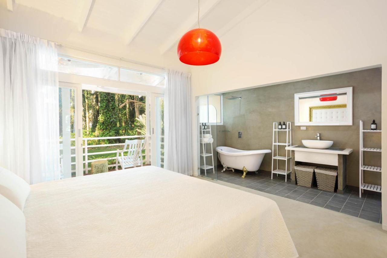 Gigi Brown Villa Paparazzi Beachfront Puerto Viejo de Talamanca Экстерьер фото