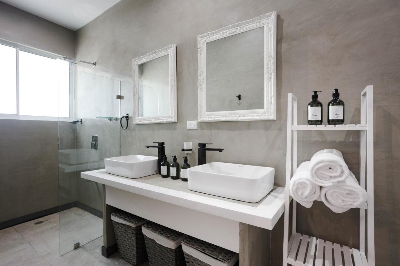 Gigi Brown Villa Paparazzi Beachfront Puerto Viejo de Talamanca Экстерьер фото